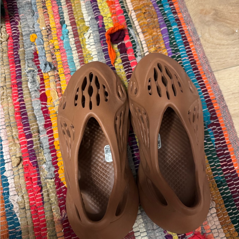 Yeezy Slides
